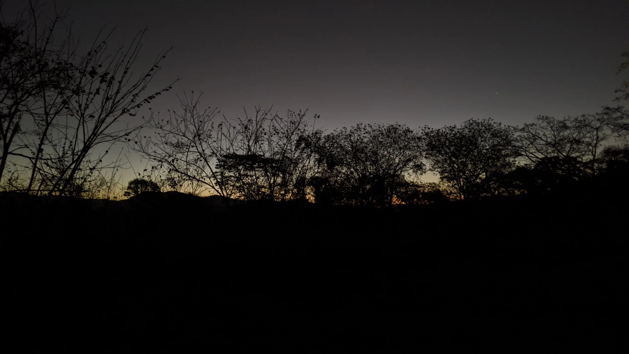 Bucarito, Montalbán — dusk silhouette